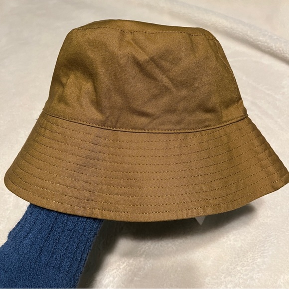 BAGGU Accessories - Baggu Bucket Hat in Tamarind - NWT